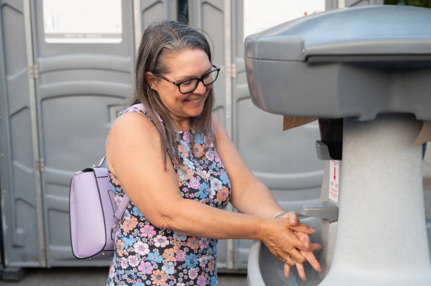 Best Portable bathroom rental  in Lawton, MI